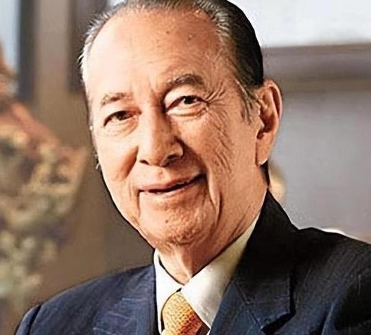 何鴻燊八字命理分析：賭王的